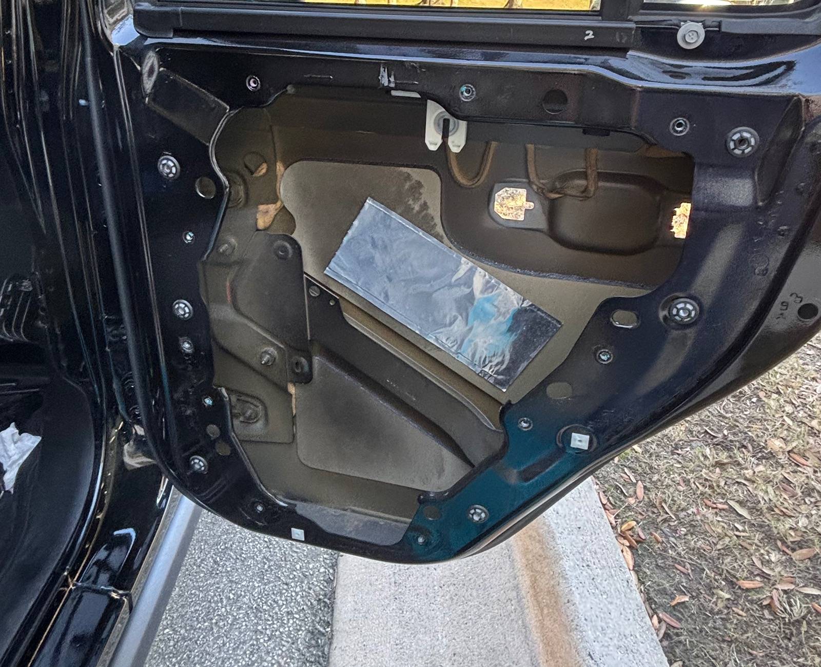 Jeep Wrangler JL Door Lock Latch Replacement IMG_1253