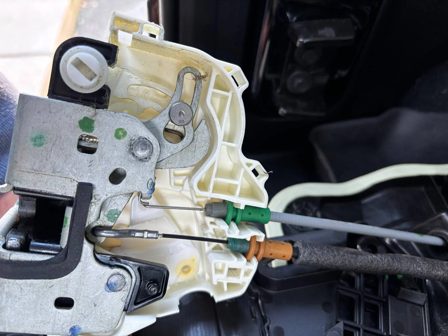 Jeep Wrangler JL Door Lock Latch Replacement IMG_1251