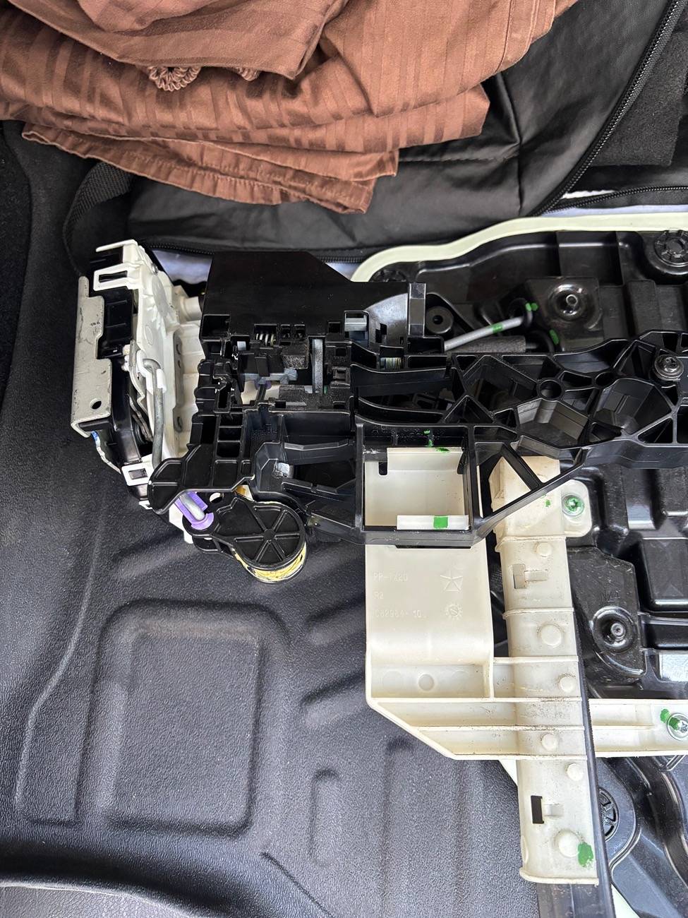 Jeep Wrangler JL Door Lock Latch Replacement IMG_1254