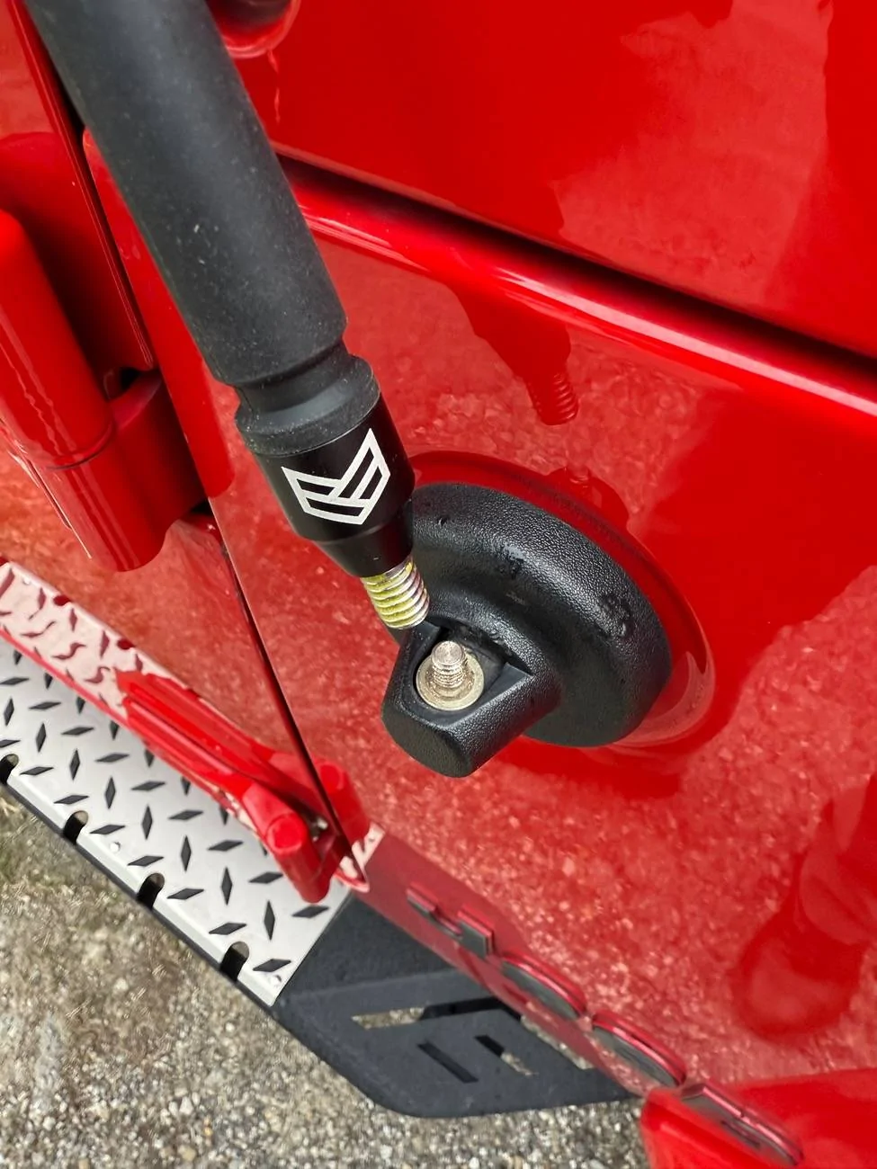 Jeep Wrangler JL Trying to change out antenna IMG_7327