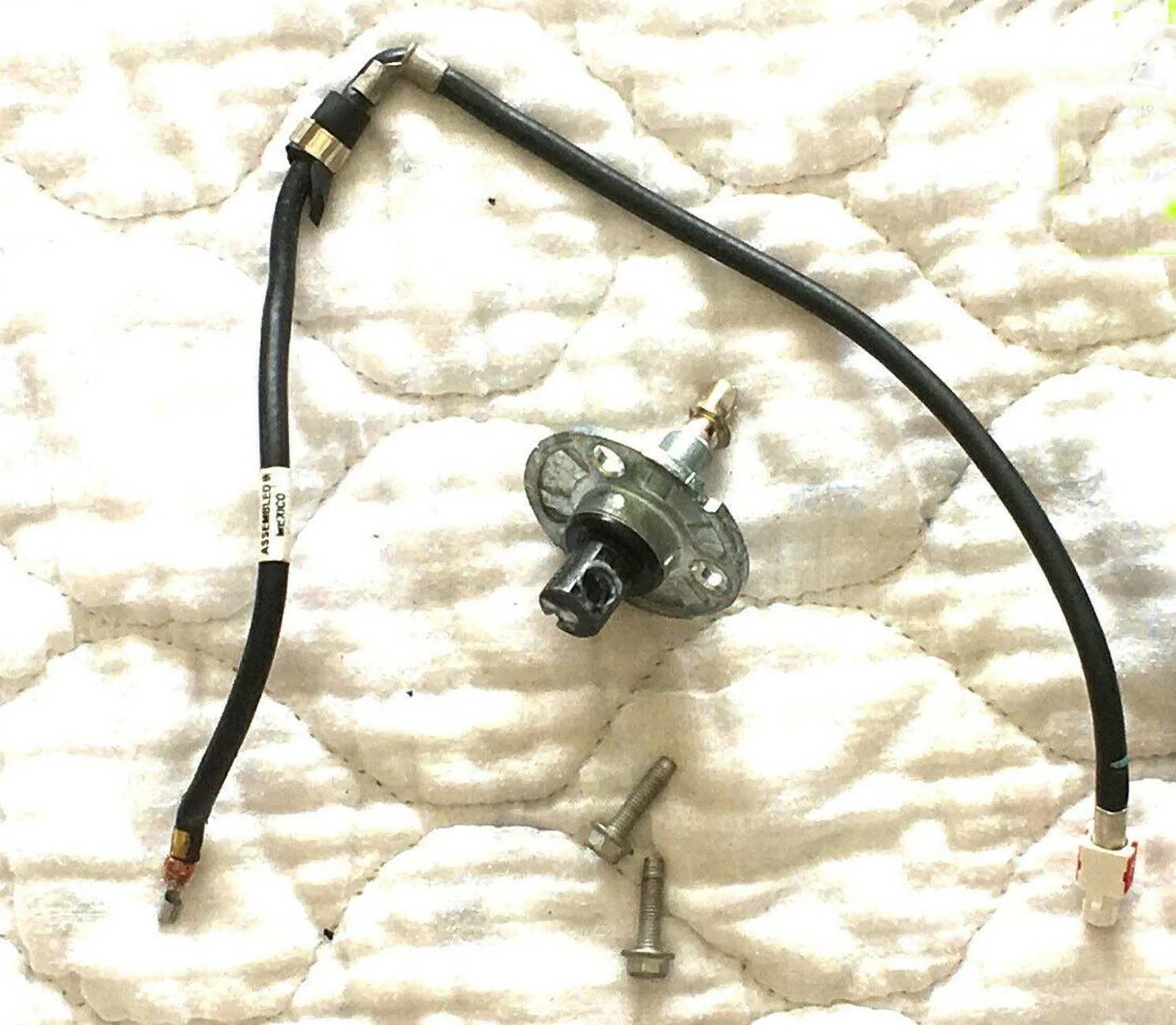 Jeep Wrangler JL Trying to change out antenna 2345