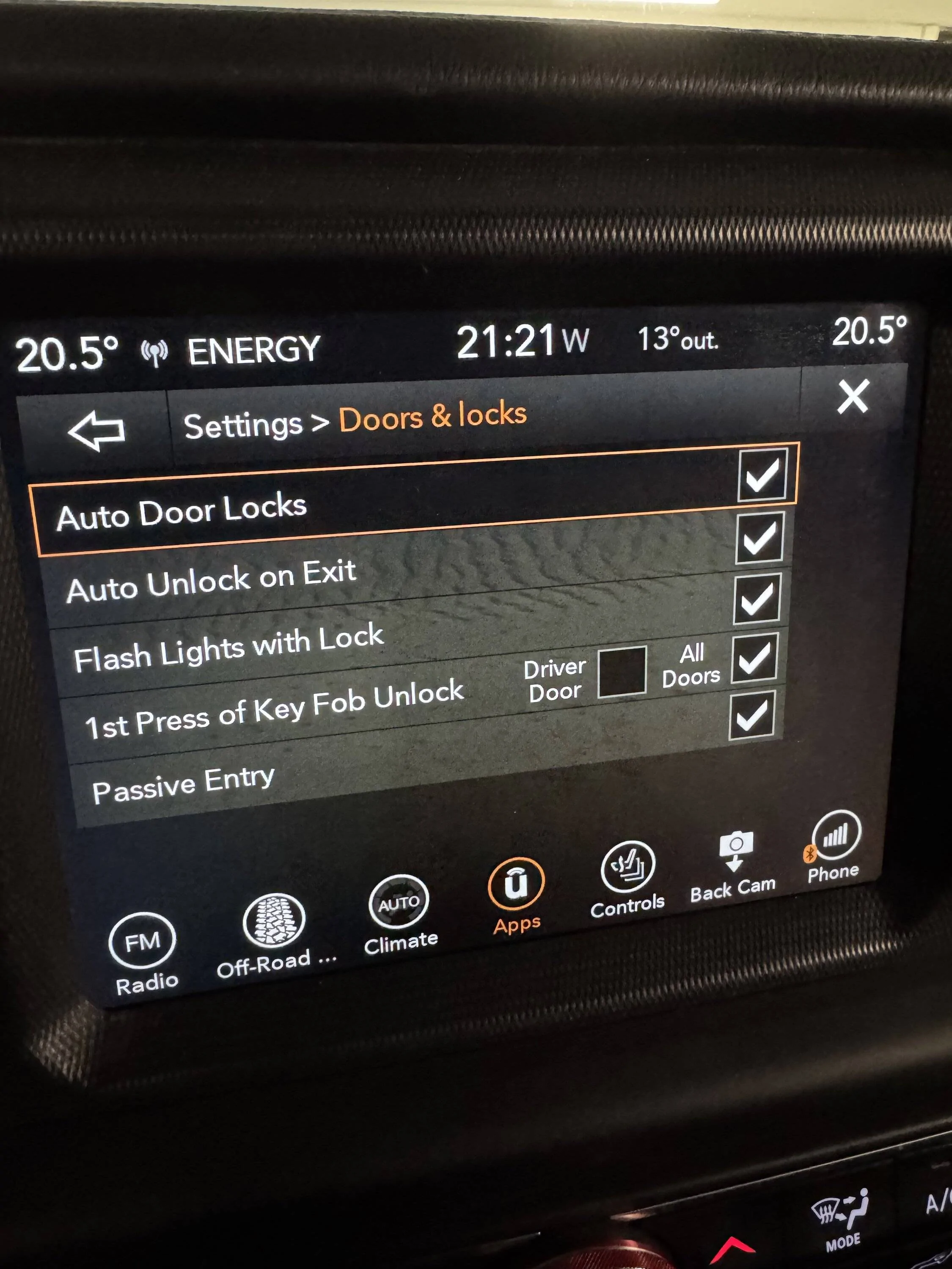 Jeep Wrangler JL Door Lock / Unlock logic (car always lock) IMG_9661