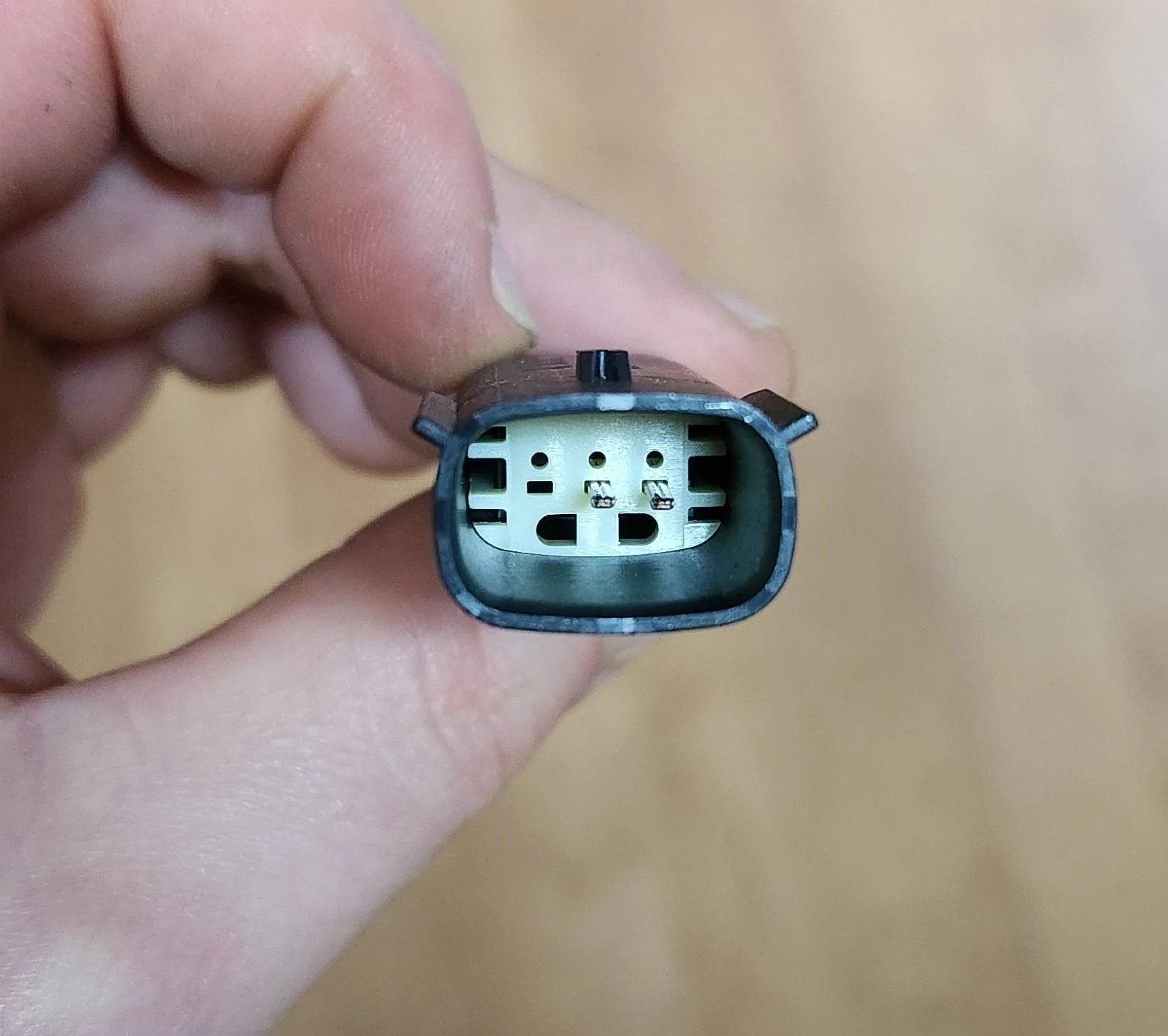 Jeep Wrangler JL Quick/Easy Clutch Interlock Bypass (manual transmission) connector1-jpg