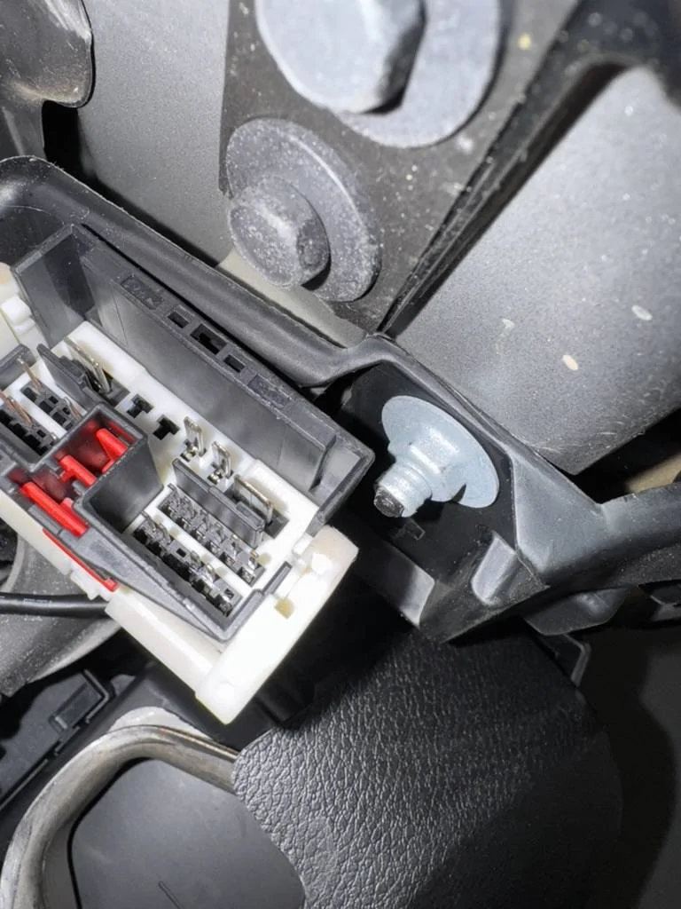 Jeep Wrangler JL Door Lock / Unlock logic (car always lock) 68E65E64-1C2C-42BA-903B-CC22EF1C188D_1_105_c