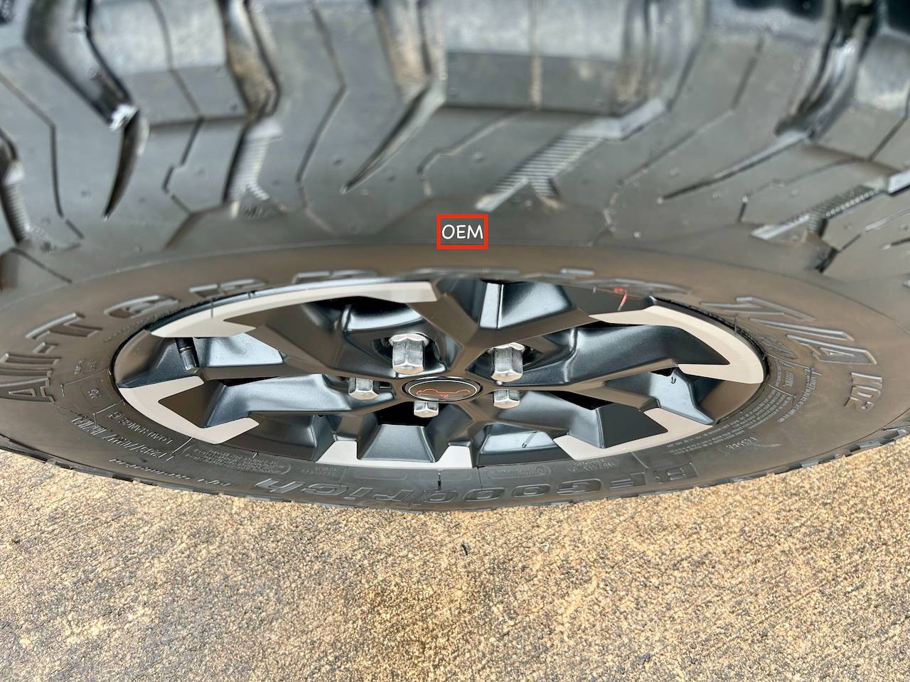 Jeep Wrangler JL Help with stripped lug nut IMG_6701