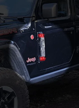 Jeep Wrangler JL Outter door hinge bolts 1000032091
