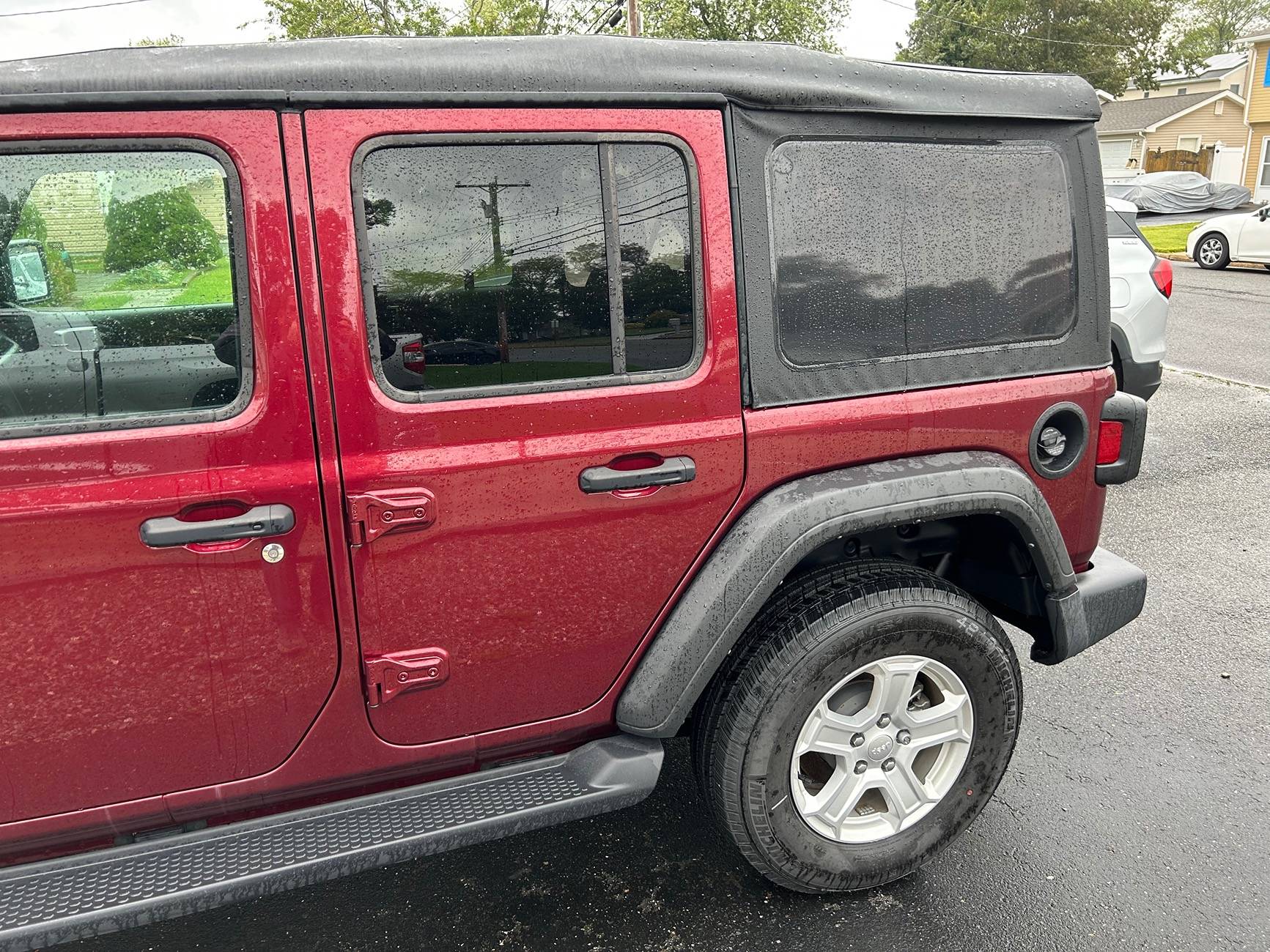 Jeep Wrangler JL Newbie soft top question IMG_0411