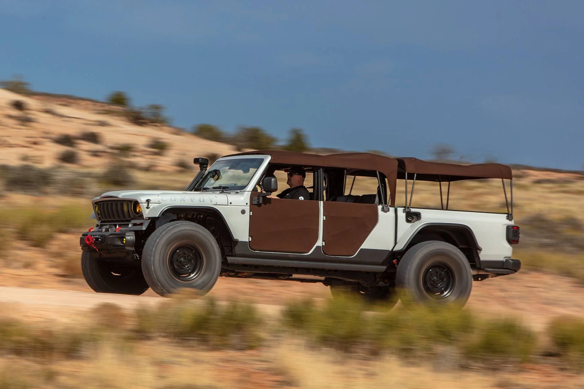 Jeep Wrangler JL 2025 Easter Jeep Safari Concepts Unveiled CN025_024JP
