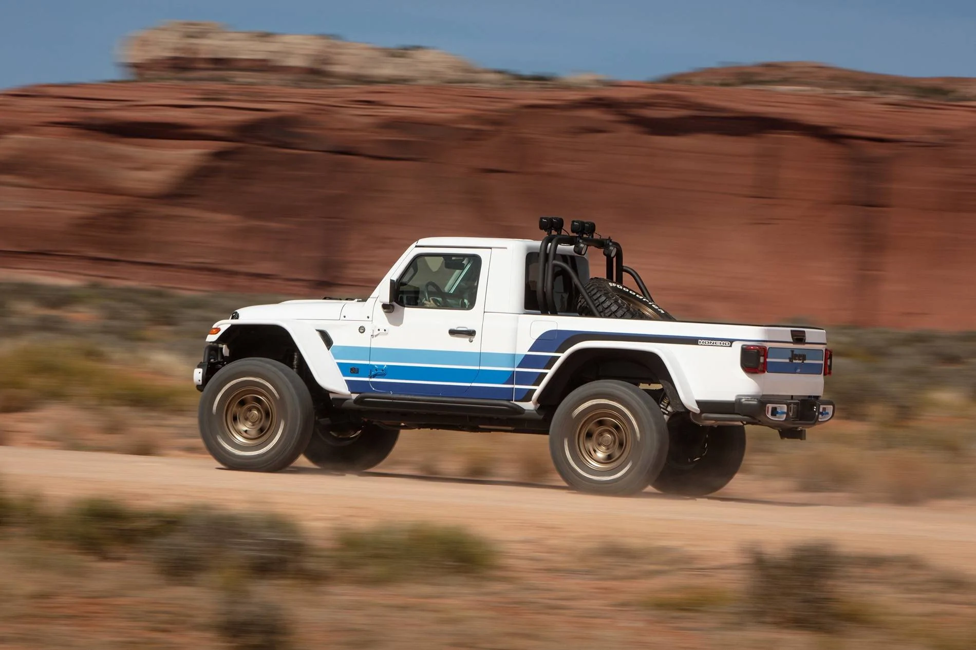 Jeep Wrangler JL 2025 Easter Jeep Safari Concepts Unveiled CN025_027MO