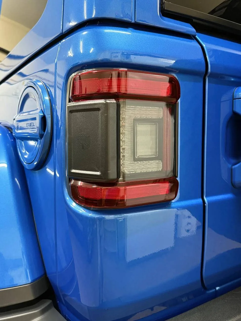 Jeep Wrangler JL Factory LED Taillight failure...what to replace it with? 1744457186343-g2