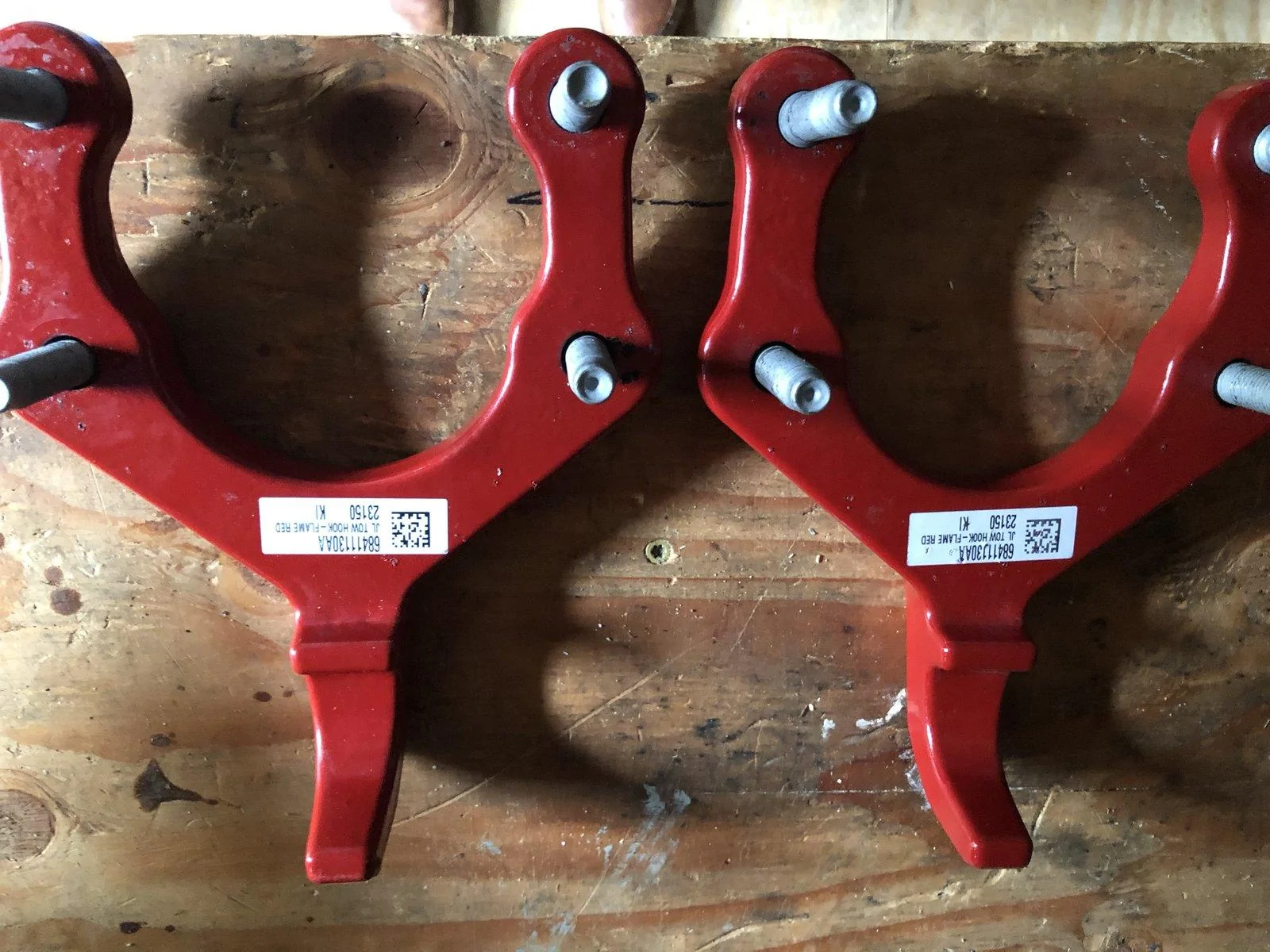 Jeep Wrangler JL Red tow hooks 76C06EC4-B60E-4972-A6DB-24C950D48F47