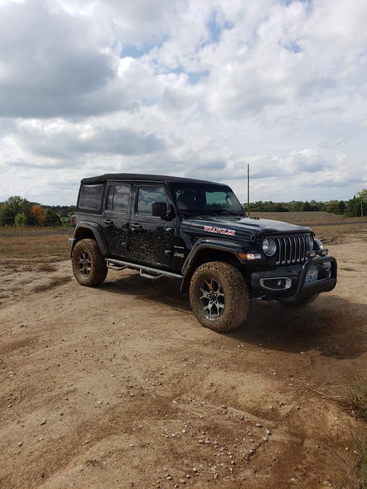 Jeep Wrangler JL Rubicon vs. Sport S 20181005_135752