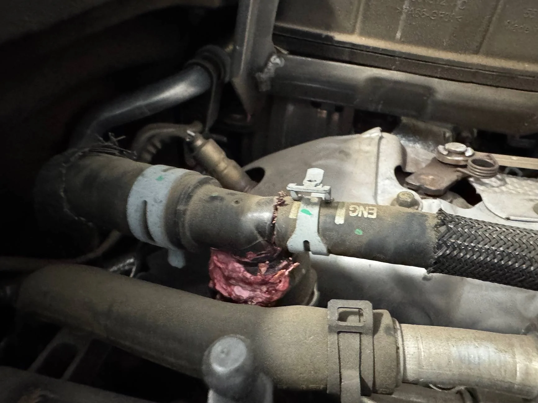 Jeep Wrangler JL Coolant line came off, need help identifying part IMG_9681