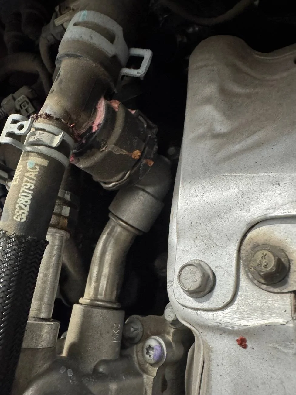 Jeep Wrangler JL Coolant line came off, need help identifying part IMG_9680