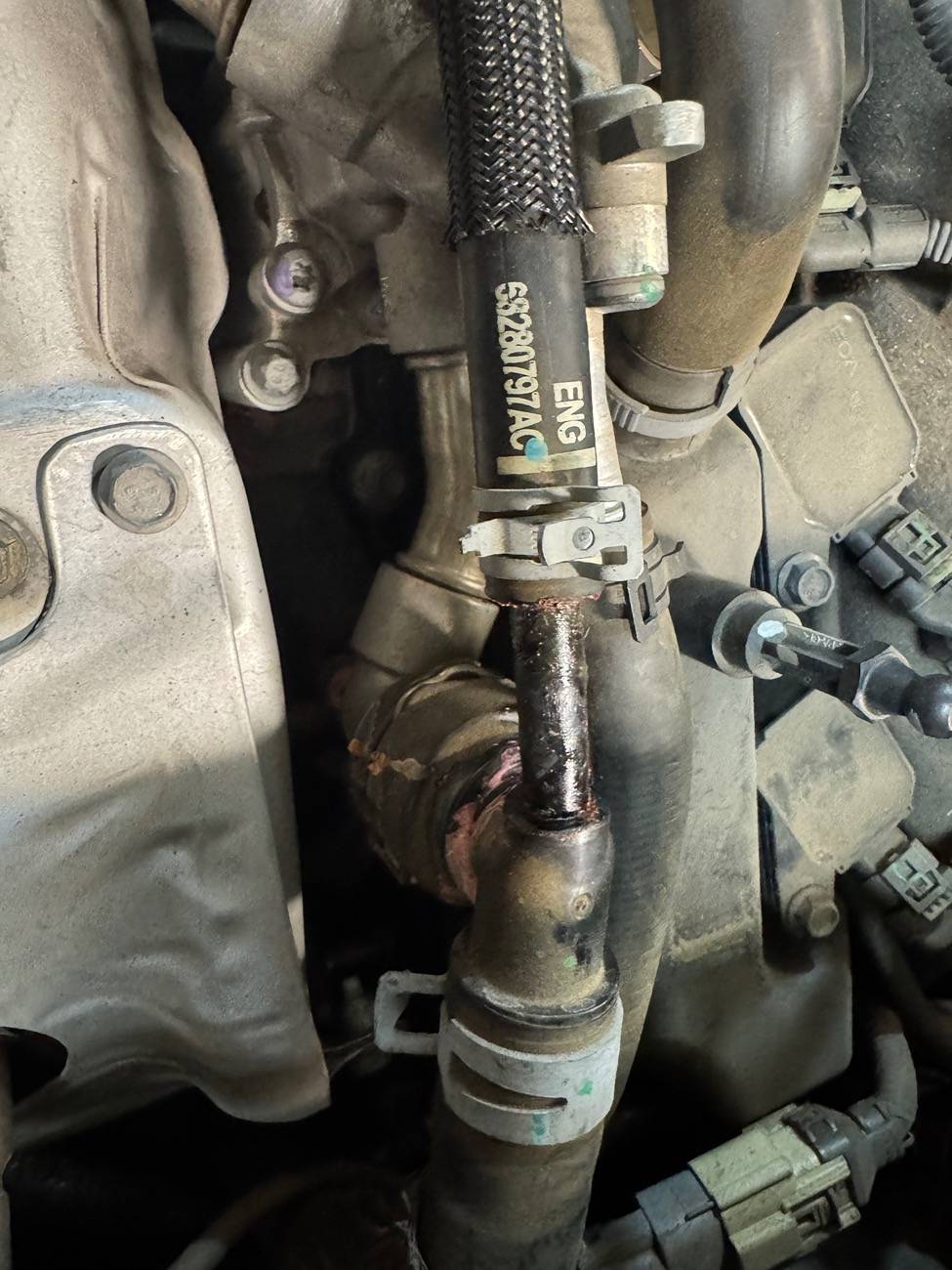 Jeep Wrangler JL Coolant line came off, need help identifying part IMG_9714