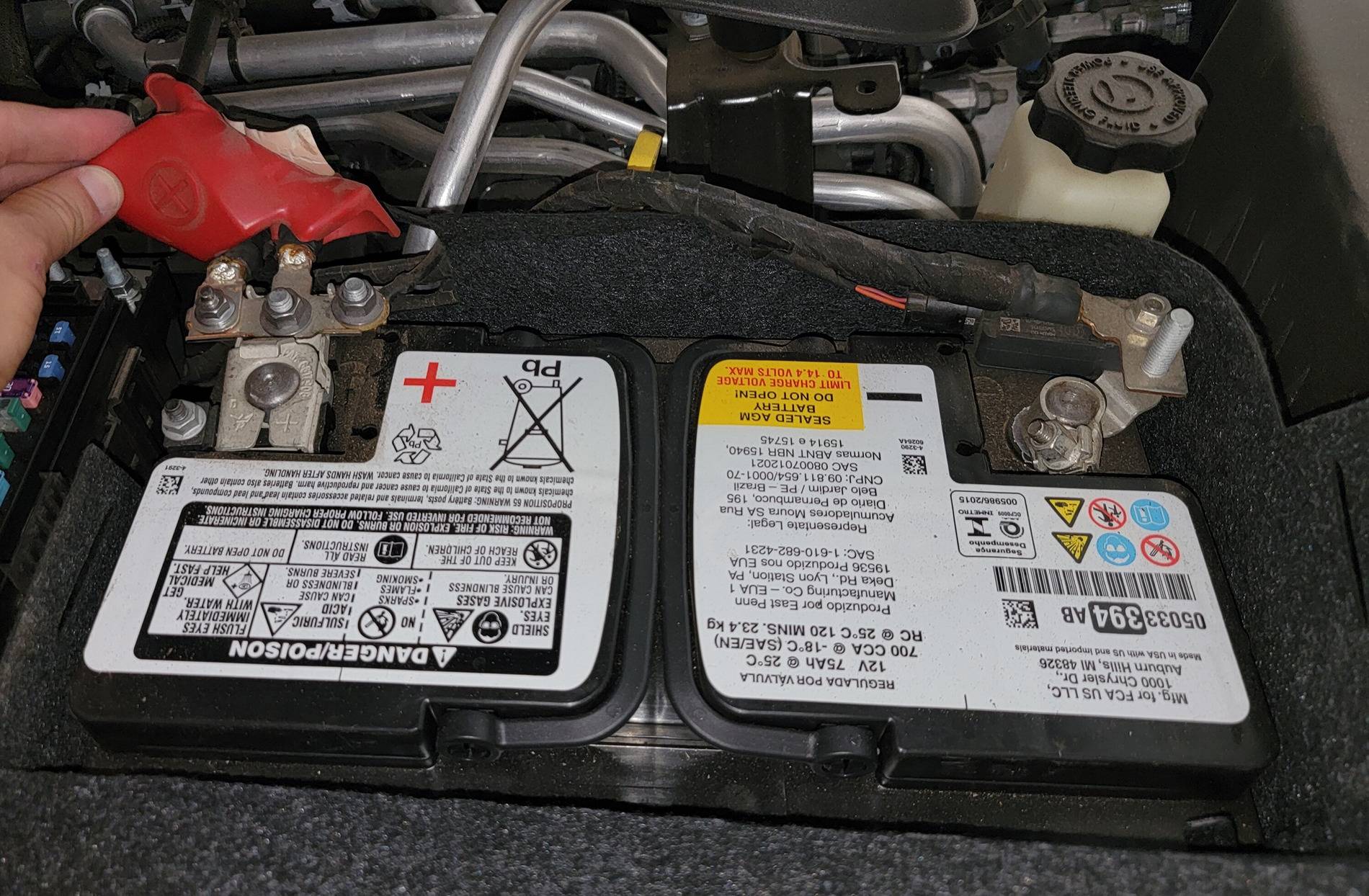 Jeep Wrangler JL Aux battery replacement help! etorque-neg side