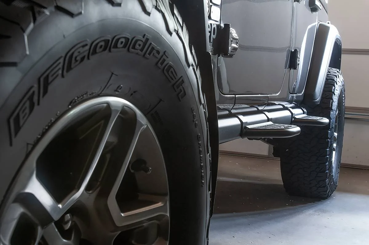 Jeep Wrangler JL IAG EZ Steps installed _JBC7646-lr