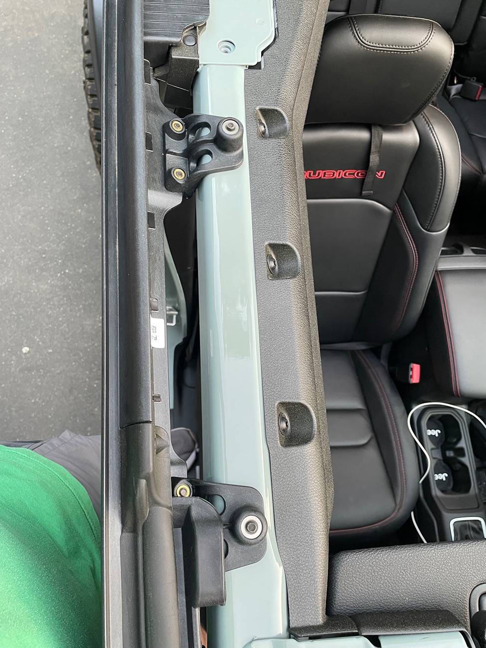 Sunshades that work with the 2024 MY (side curtain airbags) | Jeep ...