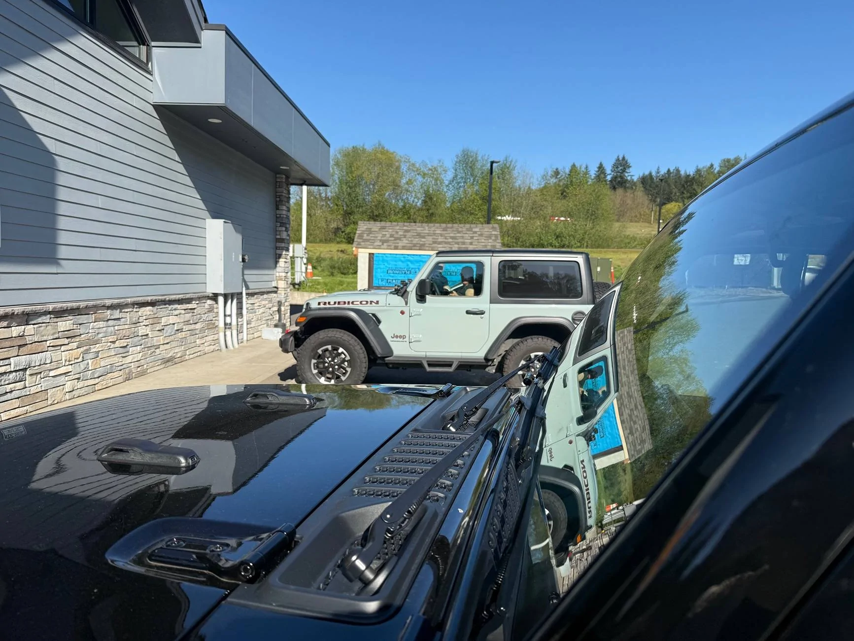 Jeep Wrangler JL Jeeps parking next to Jeeps... post yours! IMG_7053