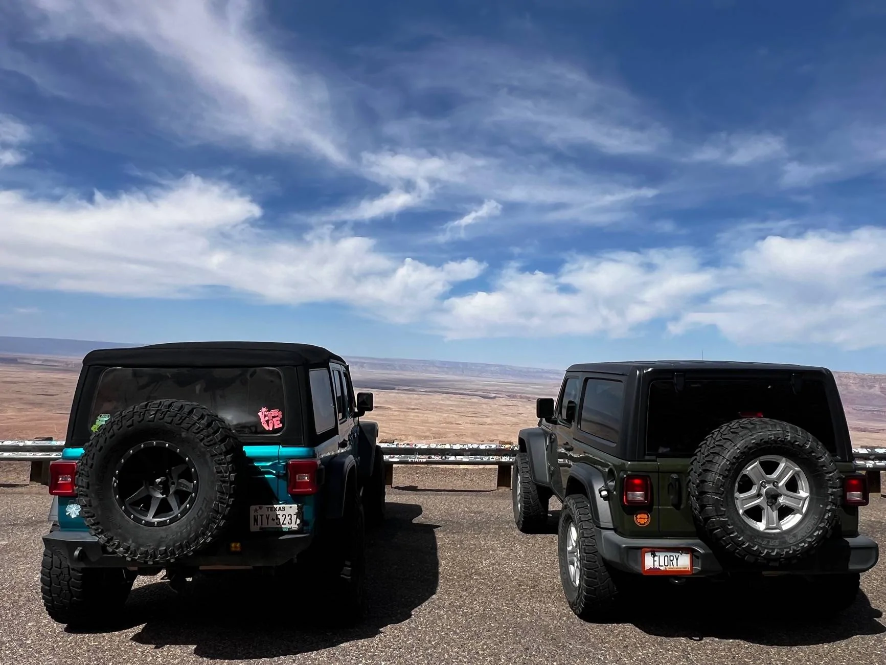 Jeep Wrangler JL Jeeps parking next to Jeeps... post yours! IMG_8910
