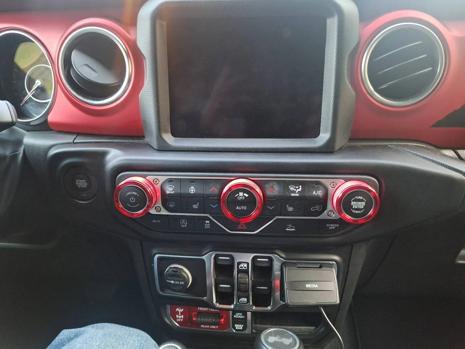 Jeep Wrangler JL My JAALA...Lets get back into wheeling...mama is back on board...so its a couples thread/journey now... 20250423_200048