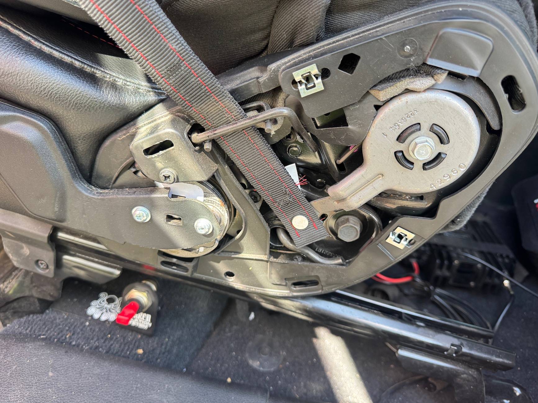 Jeep Wrangler JL Driver's Seat Back Tilt function - FAILURE IMG_2517