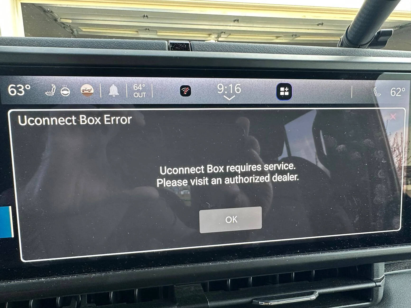 Jeep Wrangler JL Uconnect box location? tempImage5F81im