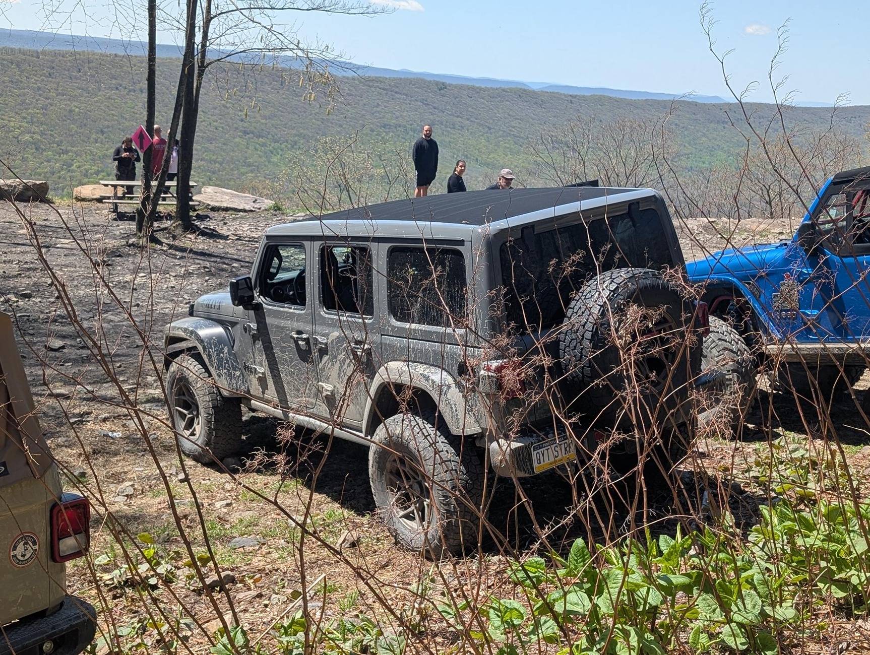 Jeep Wrangler JL Jeeps parking next to Jeeps... post yours! PXL_20250427_160925524.MP