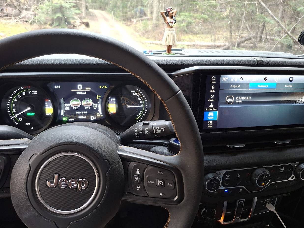 Jeep Wrangler JL Another software glitch; Off-Road pages not available. 20250426_161143