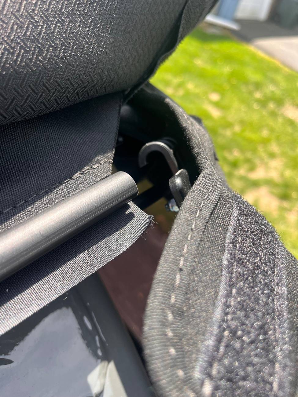 Jeep Wrangler JL Bestop Trektop NX install question IMG_9398