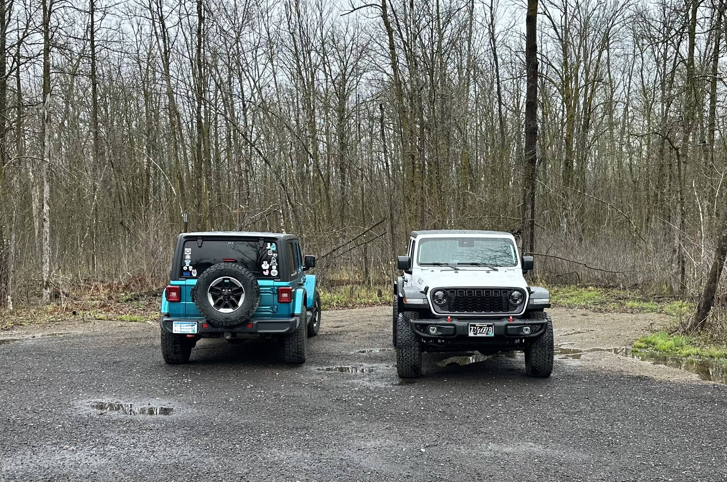 Jeep Wrangler JL Jeeps parking next to Jeeps... post yours! 9SQQcZa