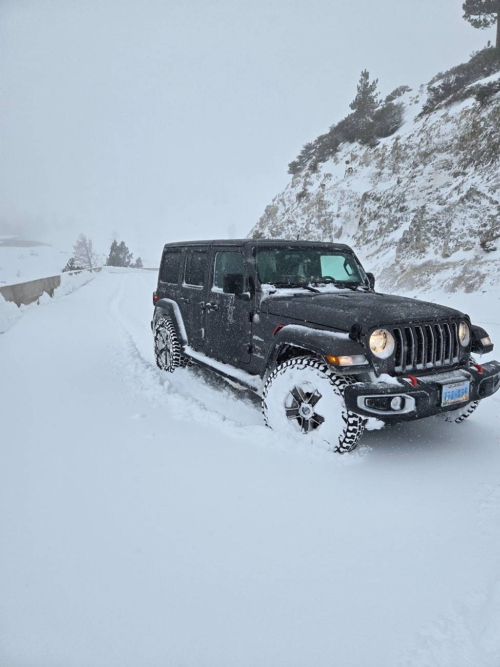 Jeep Wrangler JL Help!! What tires should i get?? 20250206_160344