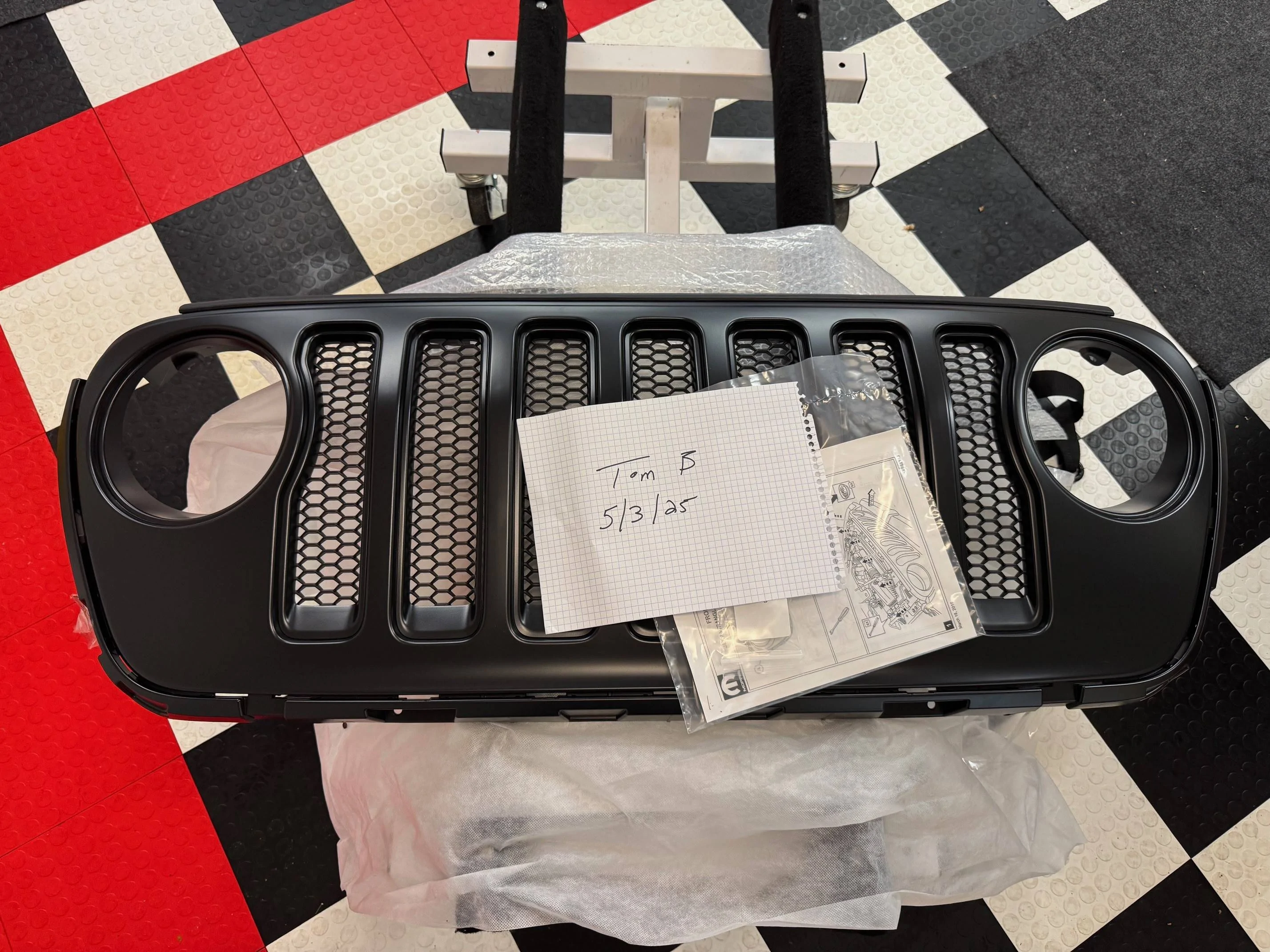 Jeep Wrangler JL Satin Black Grill #82215114 grill1