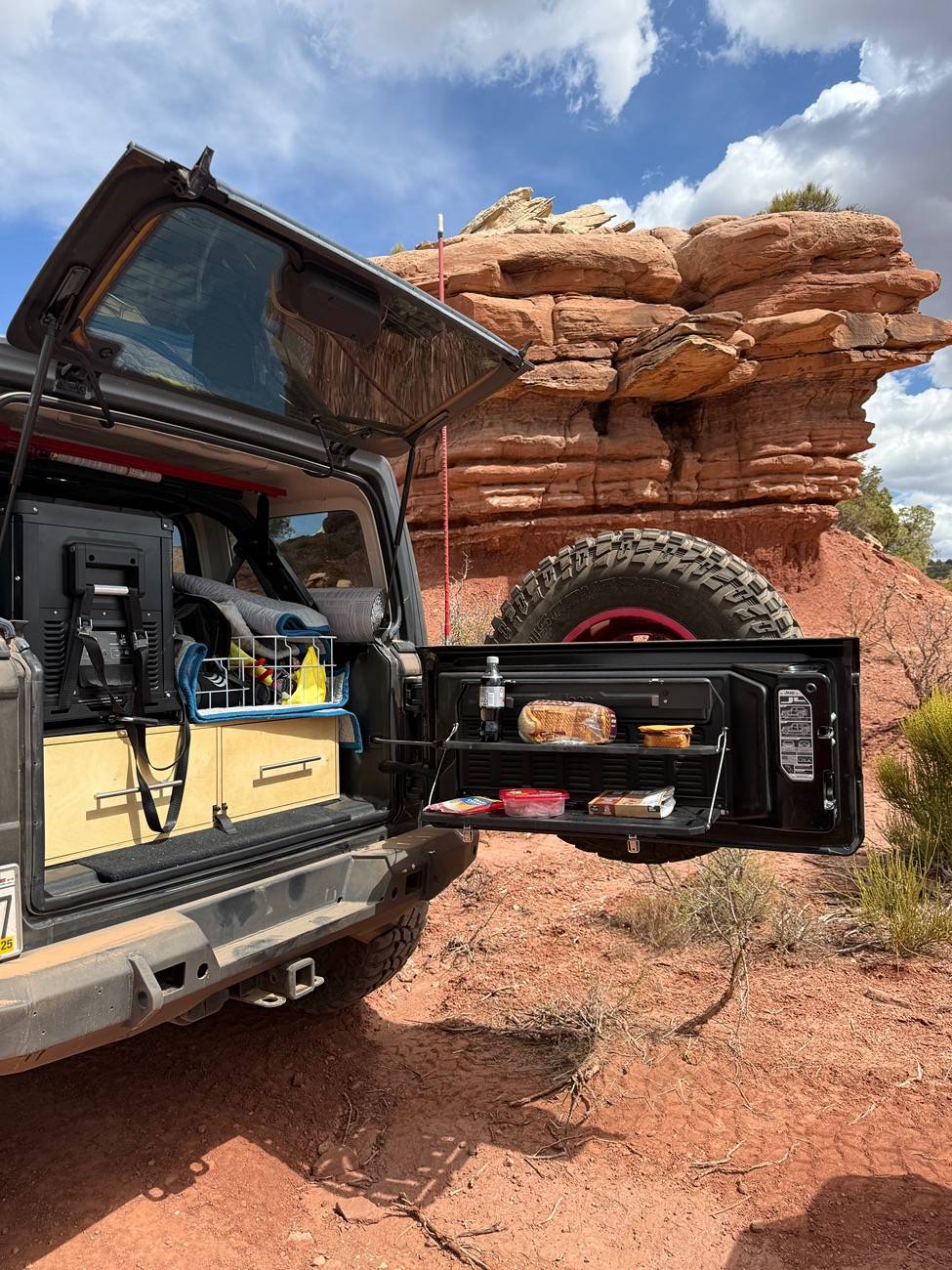 Jeep Wrangler JL Show us your Jeep's rear storage setups IMG_7652