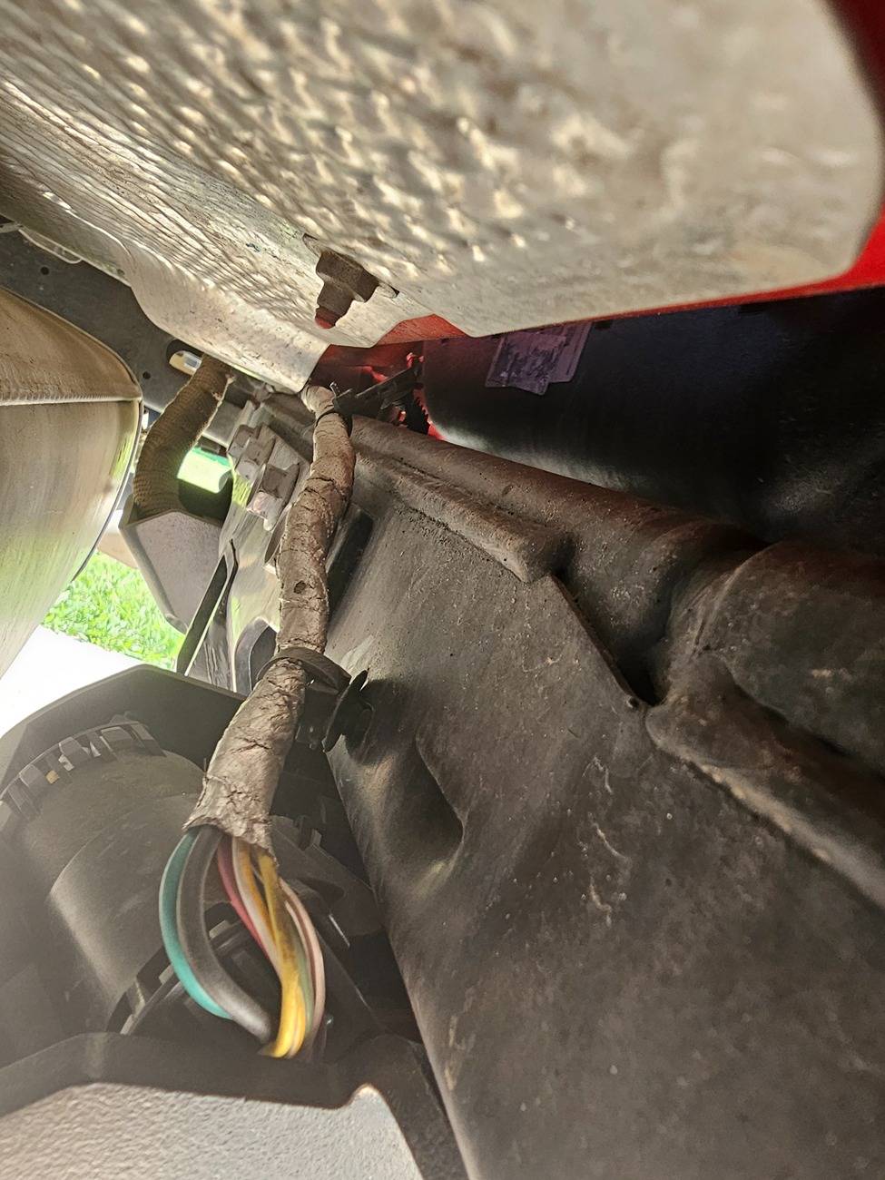 Jeep Wrangler JL Dual trigger reverse light wiring? 20250507_183253