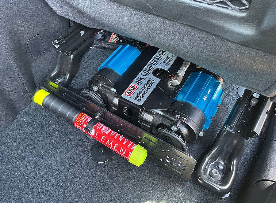 Jeep Wrangler JL arb dual compressor mounted under power seats UFS-0001-1-1