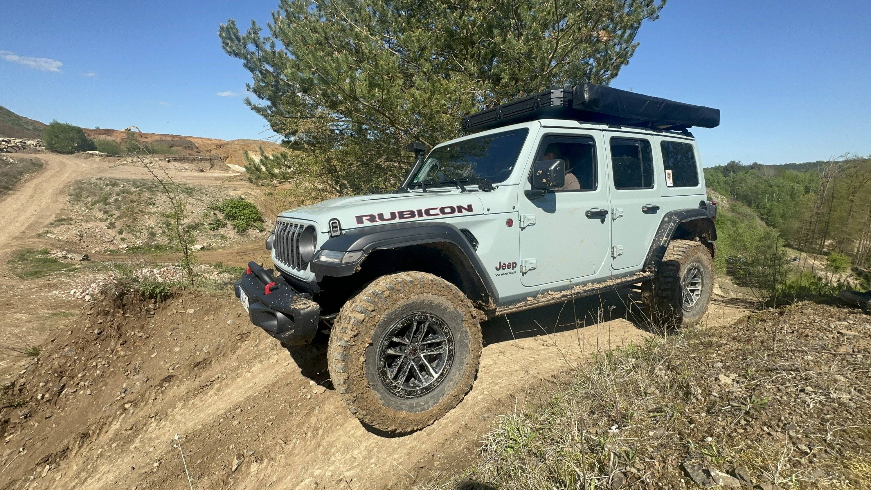 Jeep Wrangler JL Built Sheet Bumper Designation.. IMG_4455