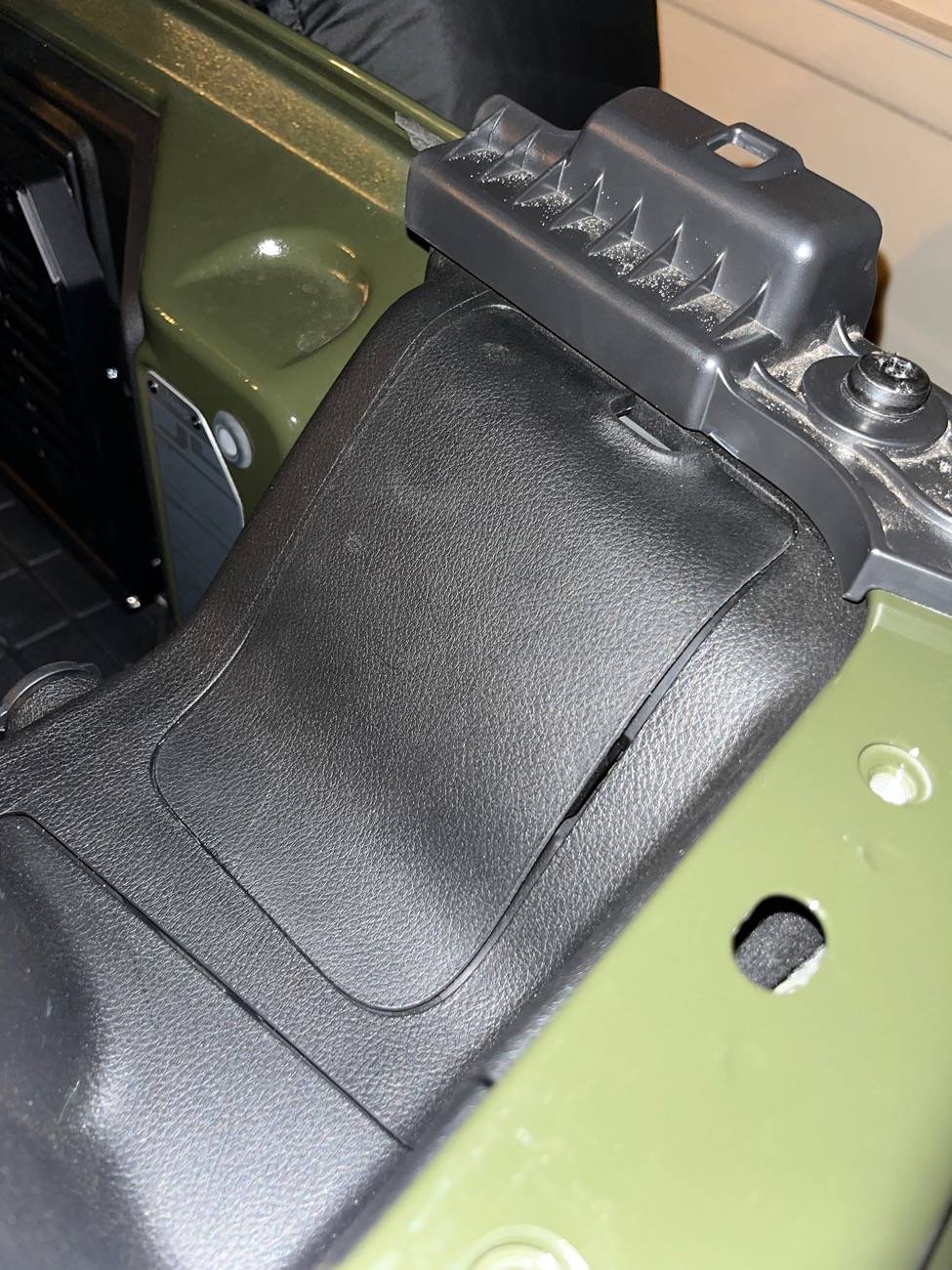 Jeep Wrangler JL Hardtop wire harness storage question IMG_8714