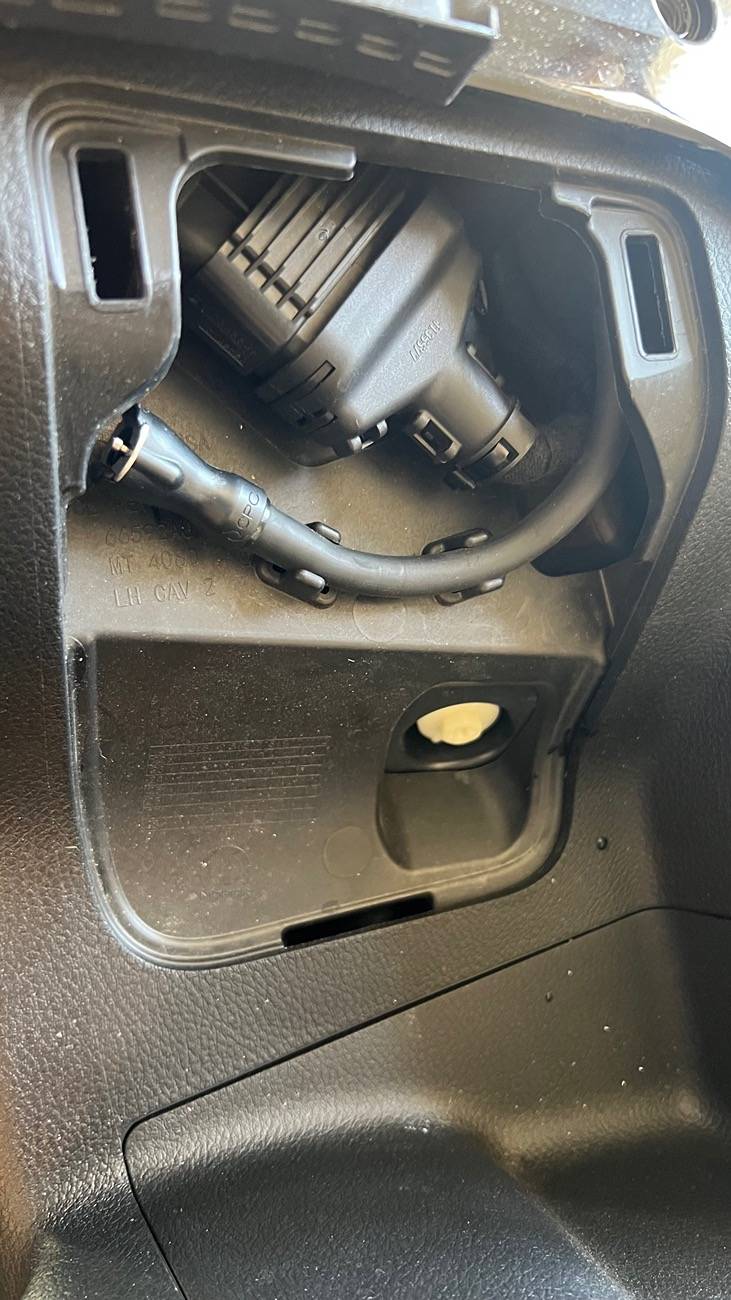 Jeep Wrangler JL Hardtop wire harness storage question IMG_7744