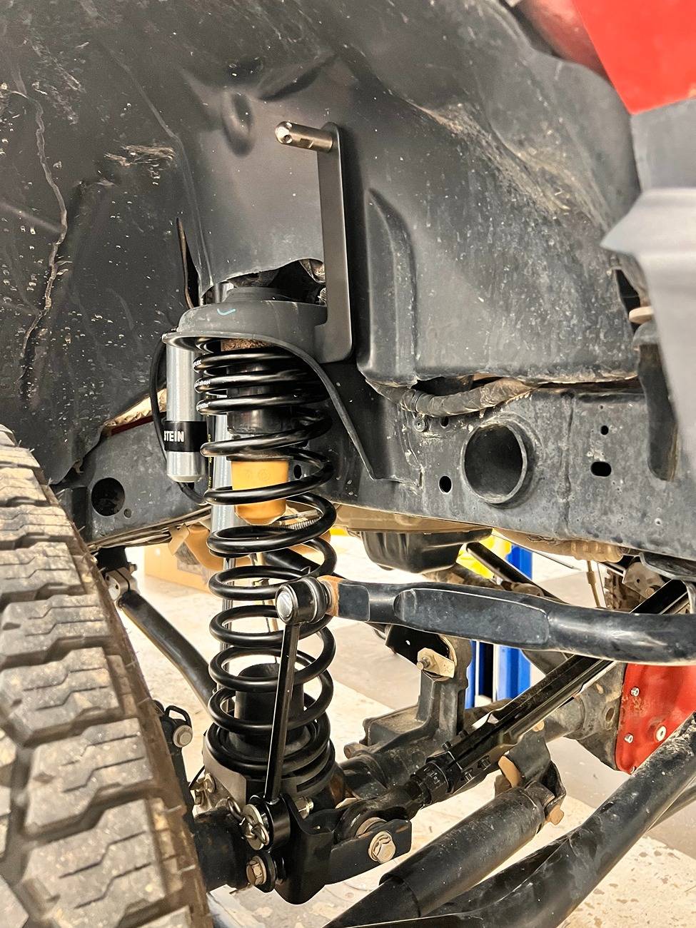 Jeep Wrangler JL Teraflex 2.5" Alpine CT2 / Bilstein Reservoir / Rockslide Engineering springs