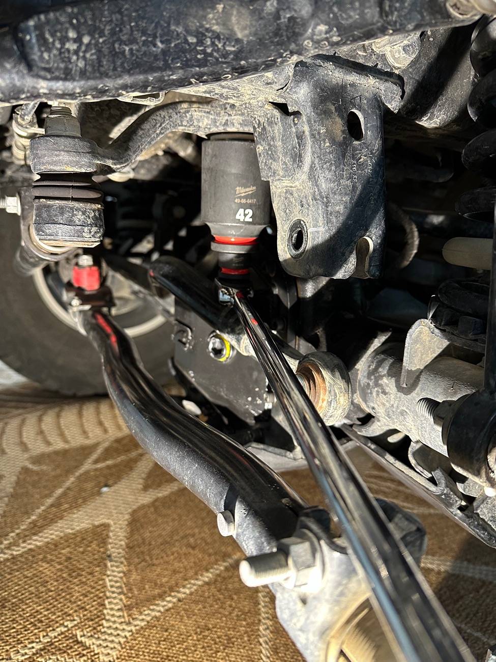 Jeep Wrangler JL Pitman arm nut removal IMG_0462