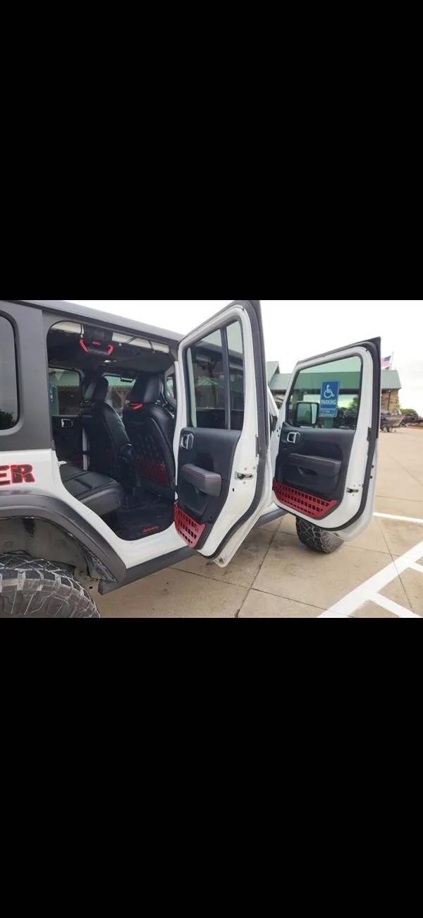 Jeep Wrangler JL No more red rubi dash? Screenshot_20250515_142849_Gallery