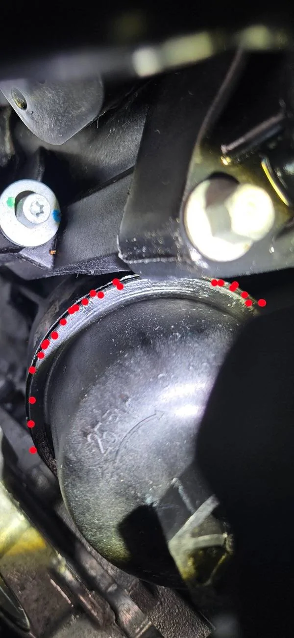 Jeep Wrangler JL Tiny leakage from around oil filter thingy Screenshot_20250517_110715_Gallery(1)