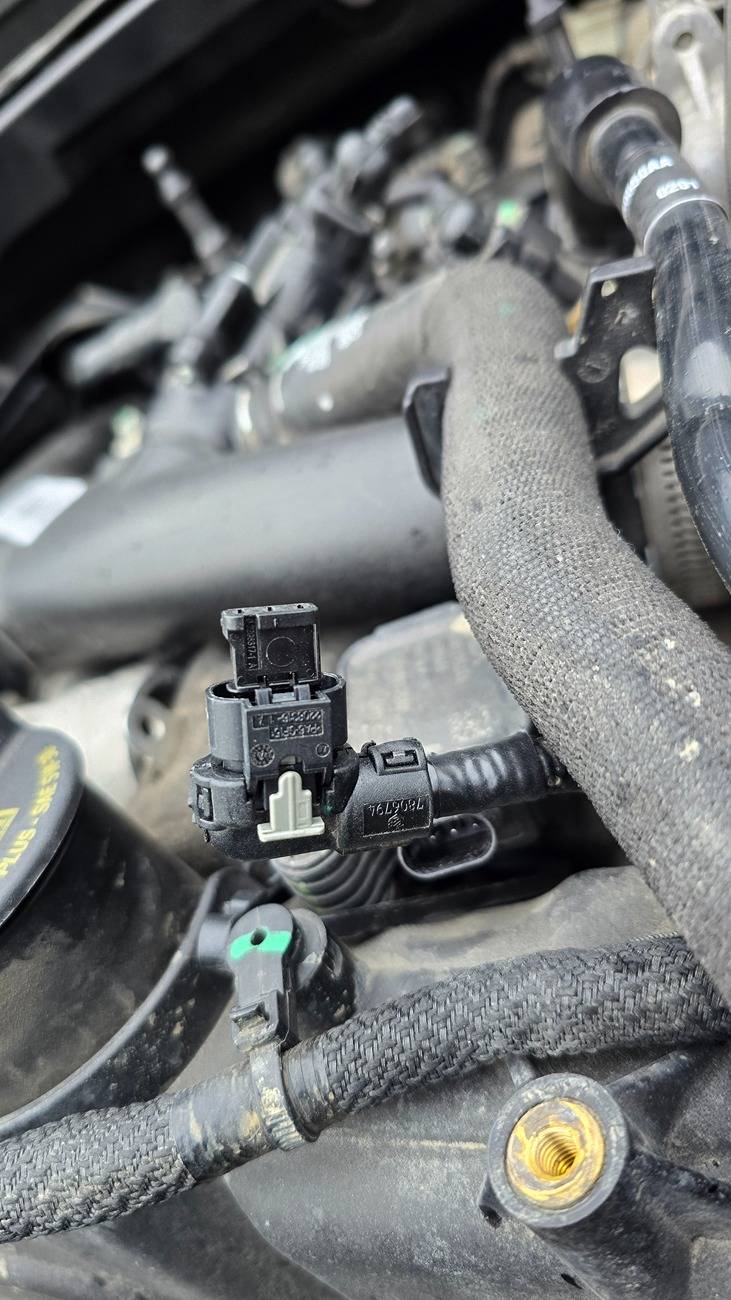 Jeep Wrangler JL Ignition Coil Connector Replacement 1000046901
