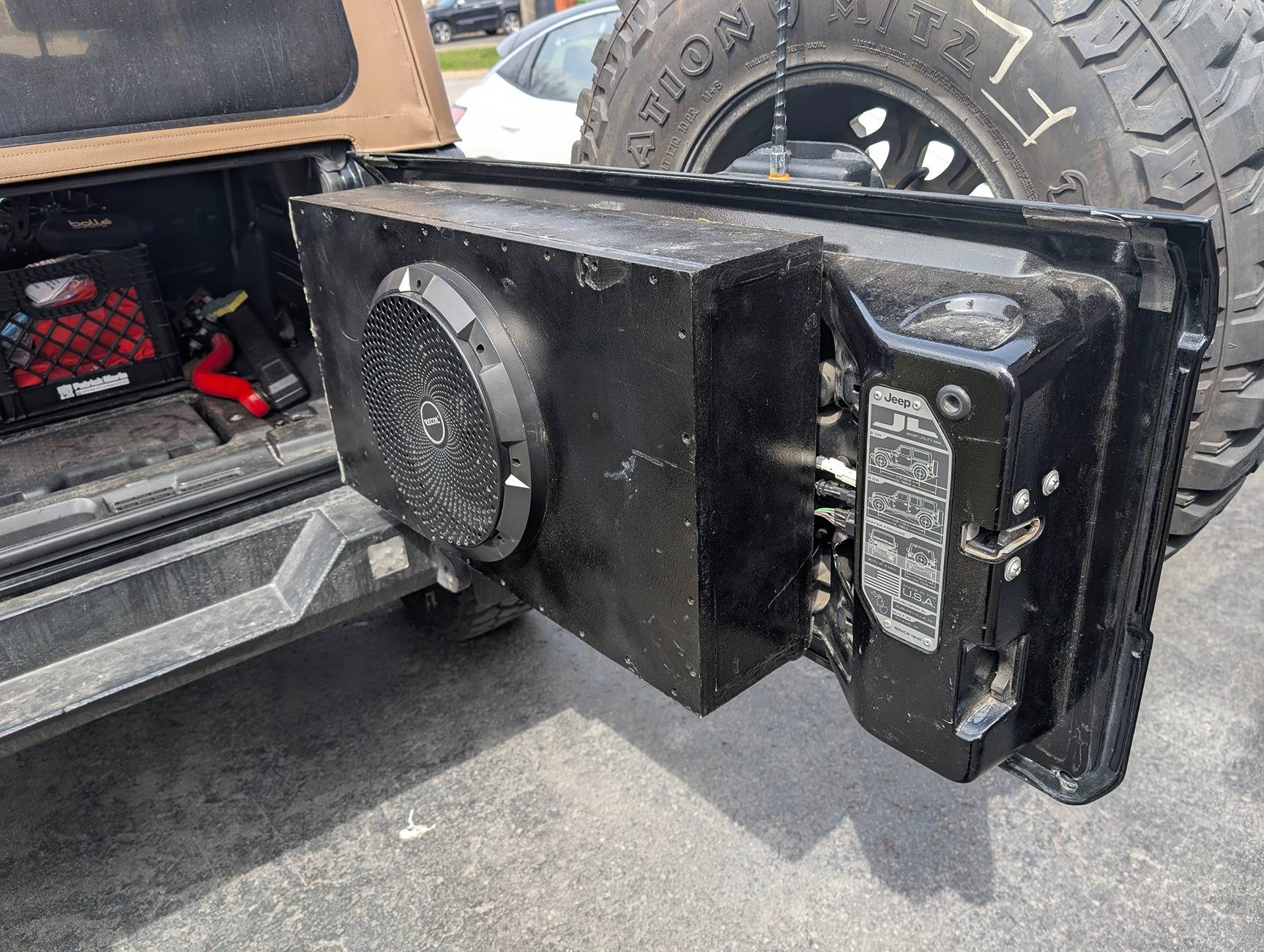 Jeep Wrangler JL Any audio system/subwoofer pro in here ? PXL_20250425_160819505