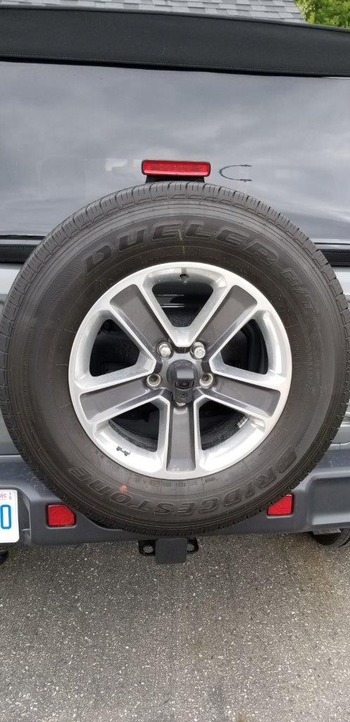 Jeep Wrangler JL 5 Sahara Wheels Tires TPMS and lugnuts,  S. Ontario 20180926_122057_resized