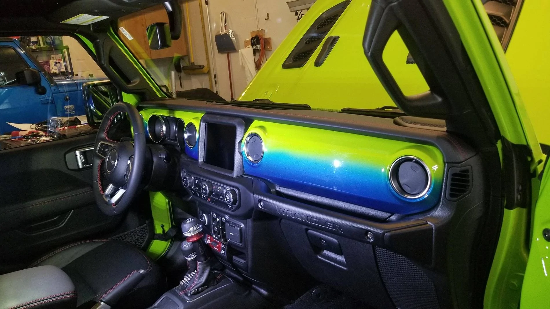 Jeep Wrangler JL No more red rubi dash? 20220326_120405