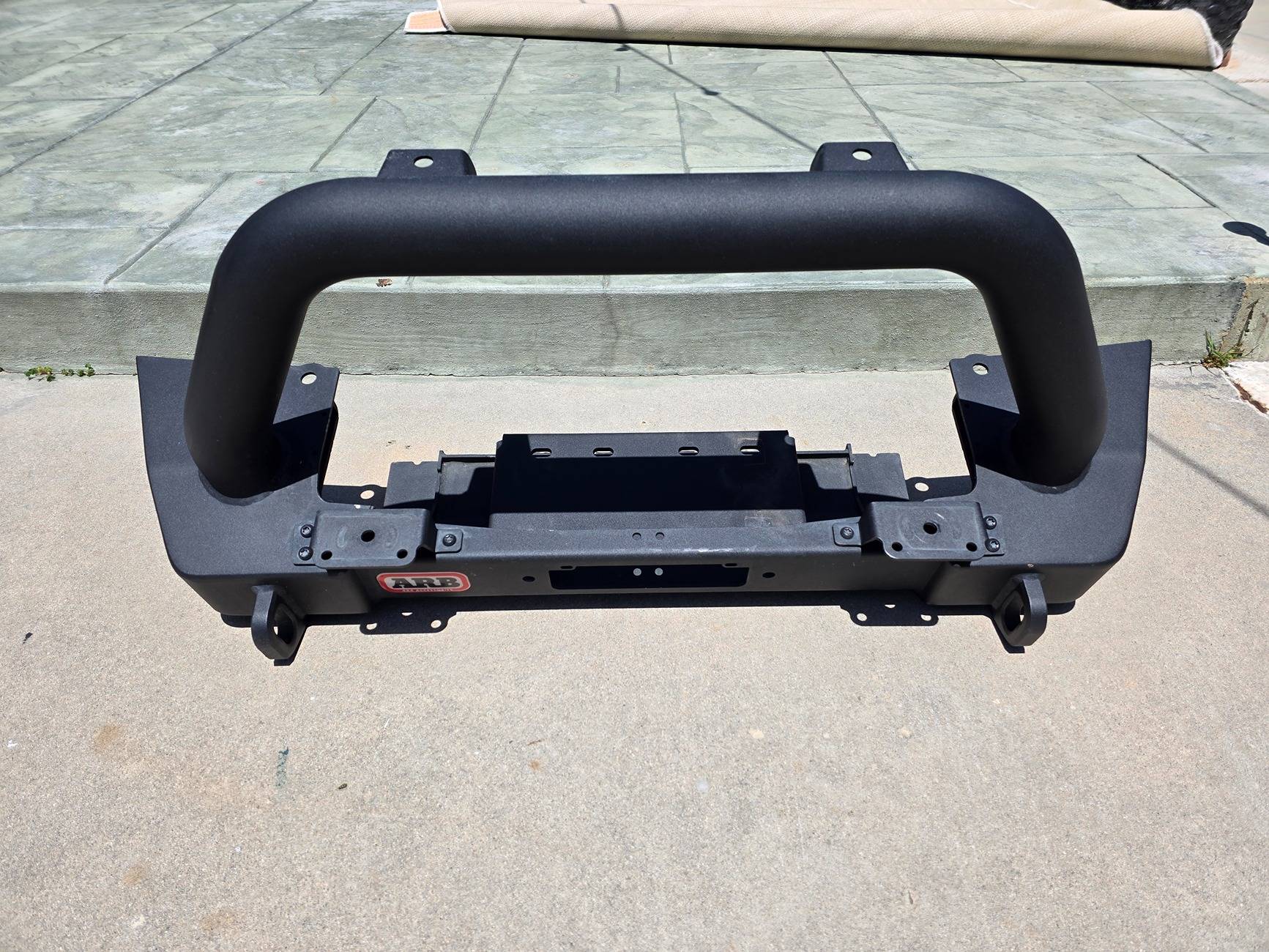 Jeep Wrangler JL ARB Classic Stubby Front - $400 20250525_135439