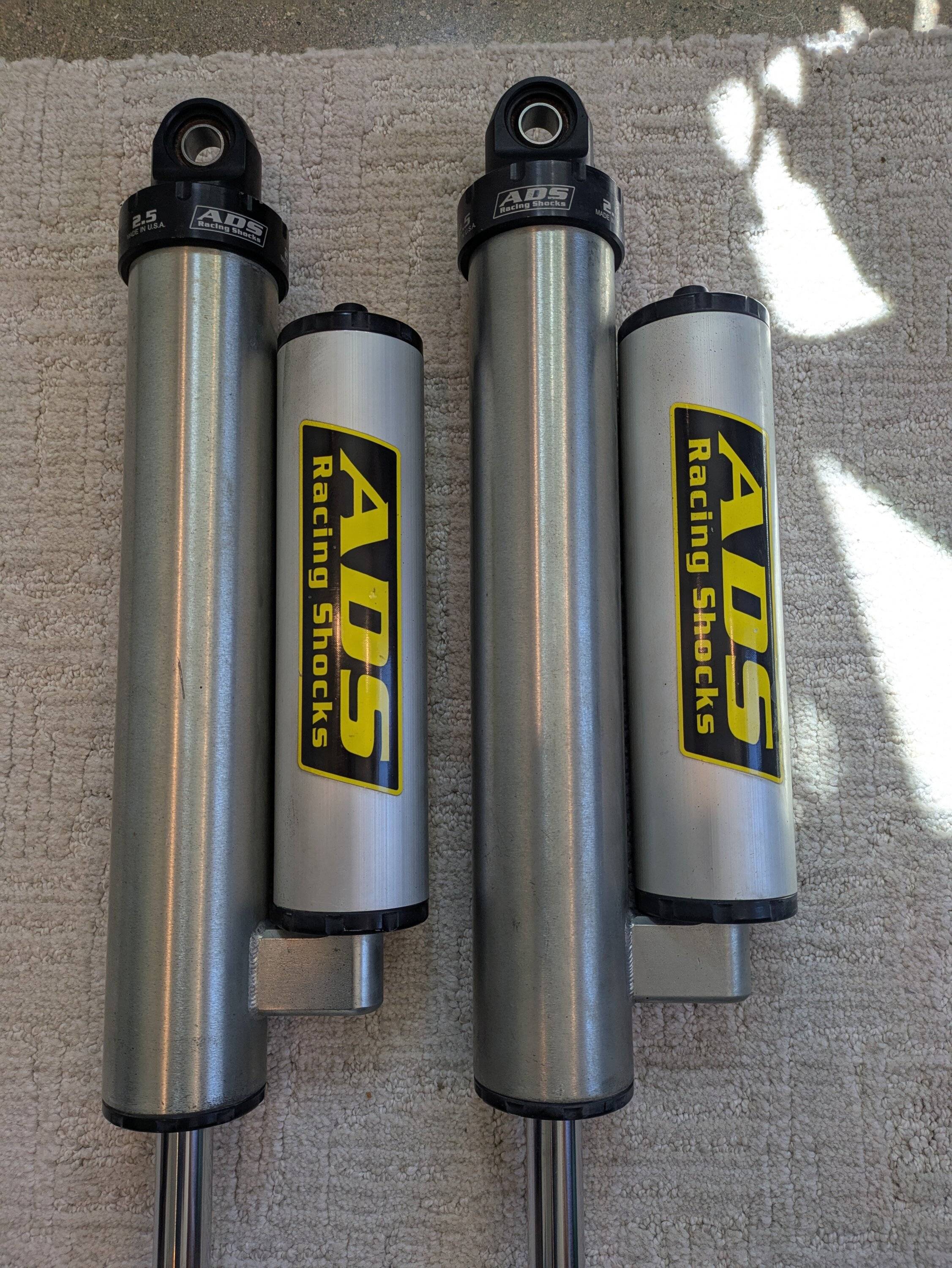 Jeep Wrangler JL ADS 2.5" Reservoir Shocks PXL_20250522_222125564