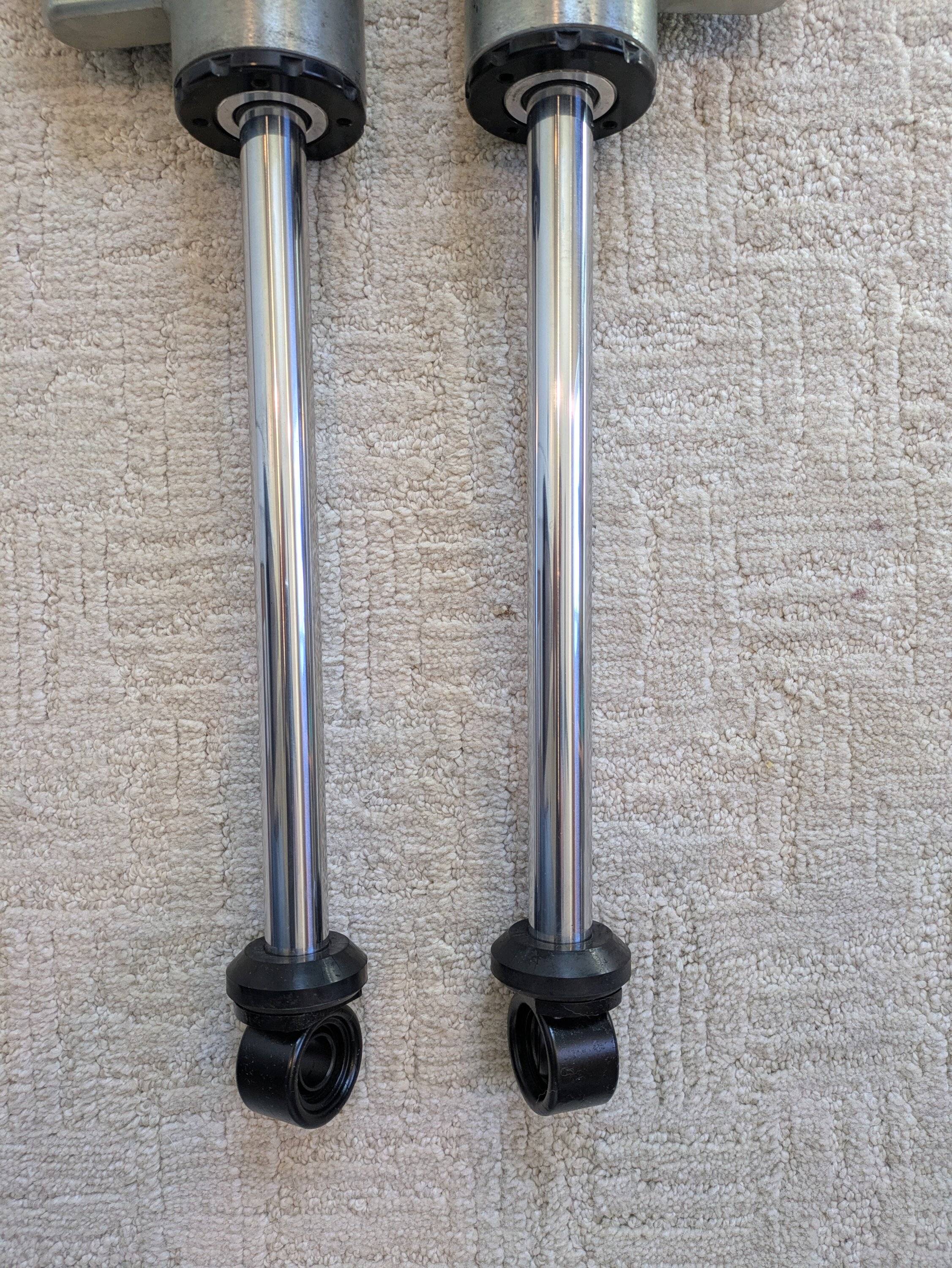 Jeep Wrangler JL ADS 2.5" Reservoir Shocks PXL_20250522_224144546